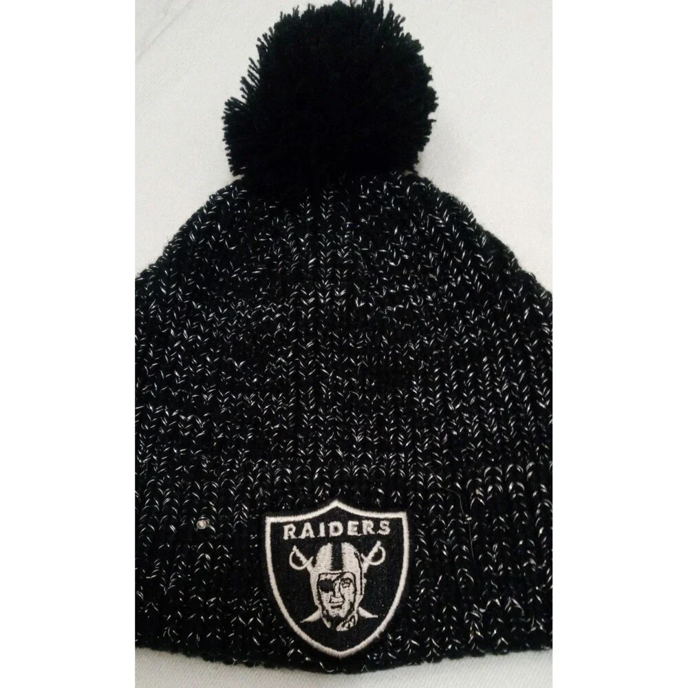 RAIDERS Light Up Beanie NFL Black Silver Sparkle LA Oakland Las Vegas Pom WORKS! - Picture 4 of 9